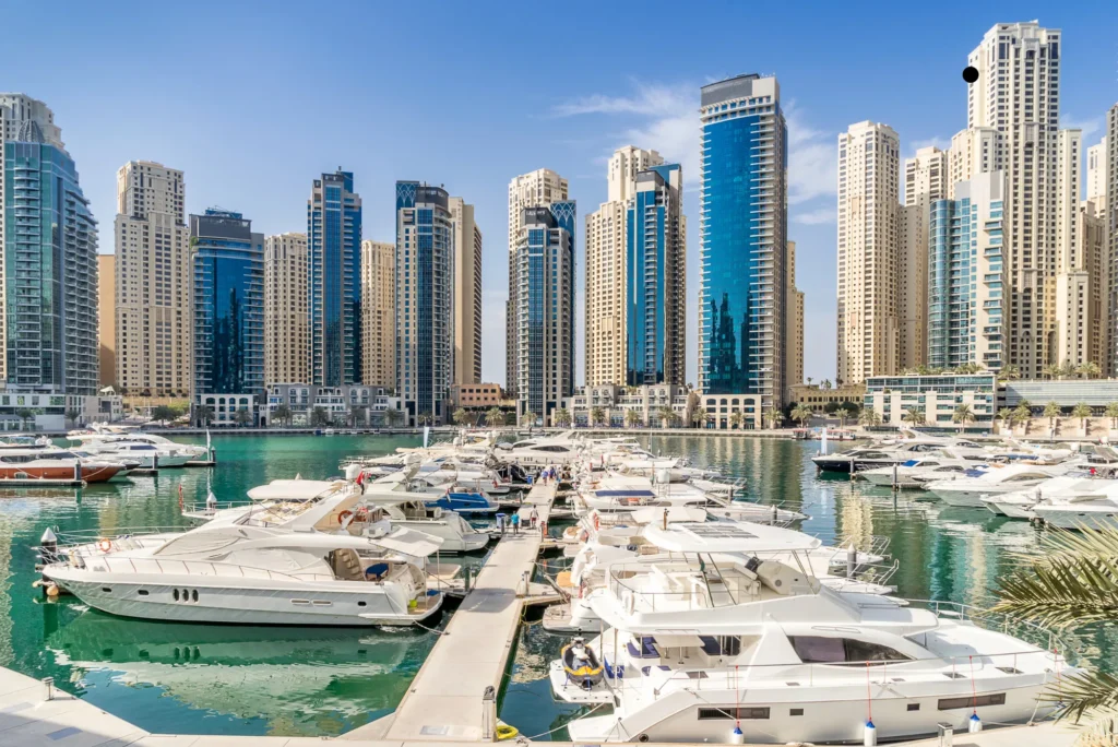 Can you take a sunset boat tour Dubai marina